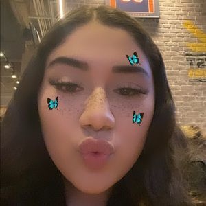 Meet your Posher, Elizabeth